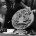 The Great Seal bug being presented at the UN.